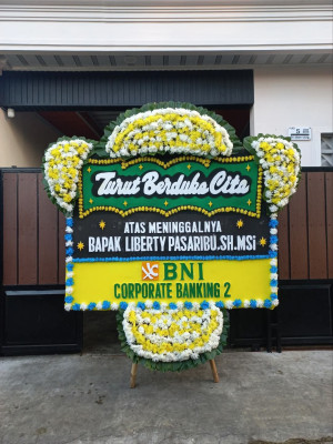 Papan Bunga Duka di Binuang